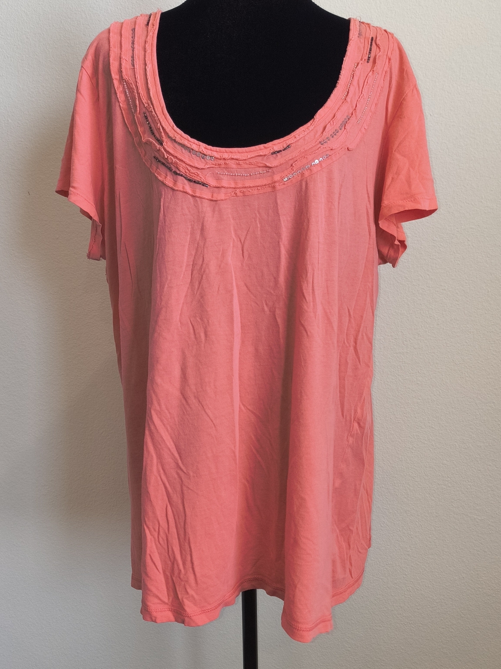 Old Navy Coral Scoop Neck Short Sleeve Tee with Sequin Trim 2X